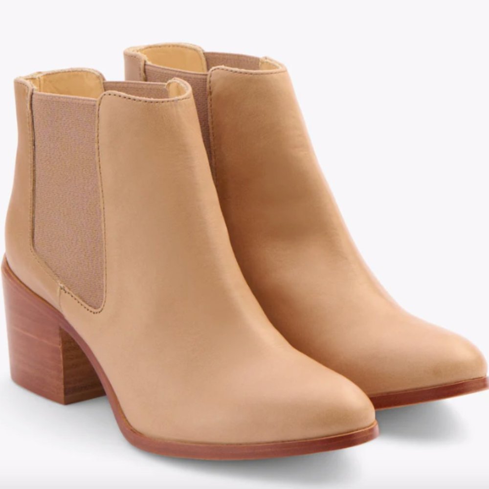 Nisolo Heeled Chelsea Boot - Almond